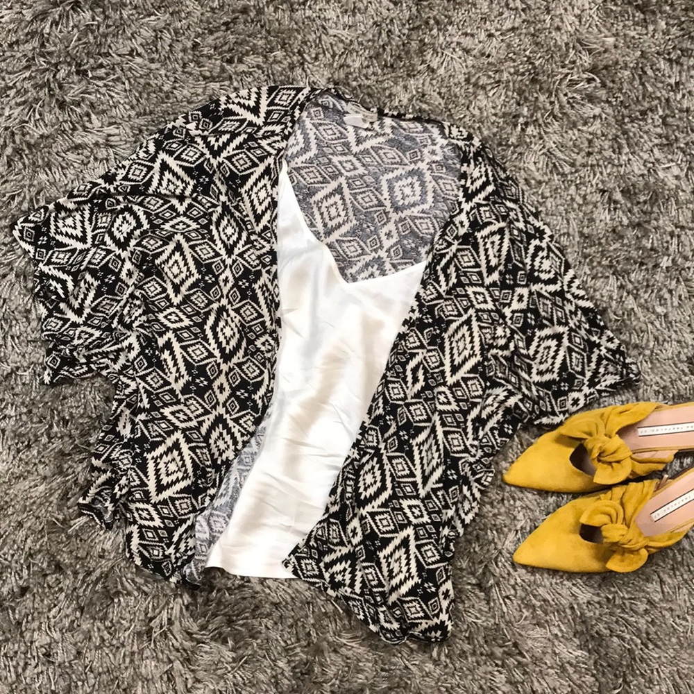 Black and white tribal print kimono top
